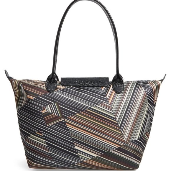 SOLD ! LONGCHAMP Medium Nylon Tote - Picture 3 of 9